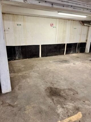  Parking / Garage � vendre 1 pi�ce 8 m� Paris 13eme arrondissement