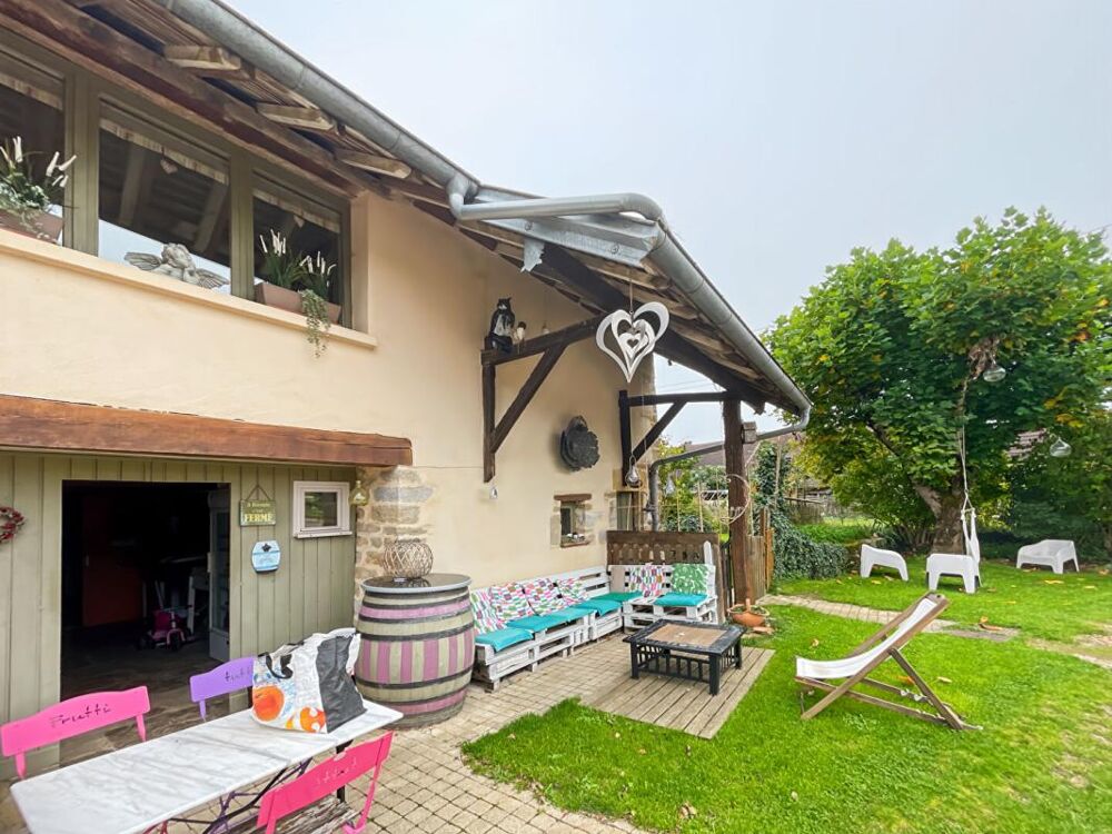 Vente Maison Pupillin - Demeure de charme - 362 m2 - 7 chambres Pupillin