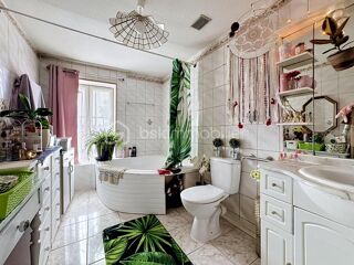  Immeuble à vendre 10 pièces 160 m²