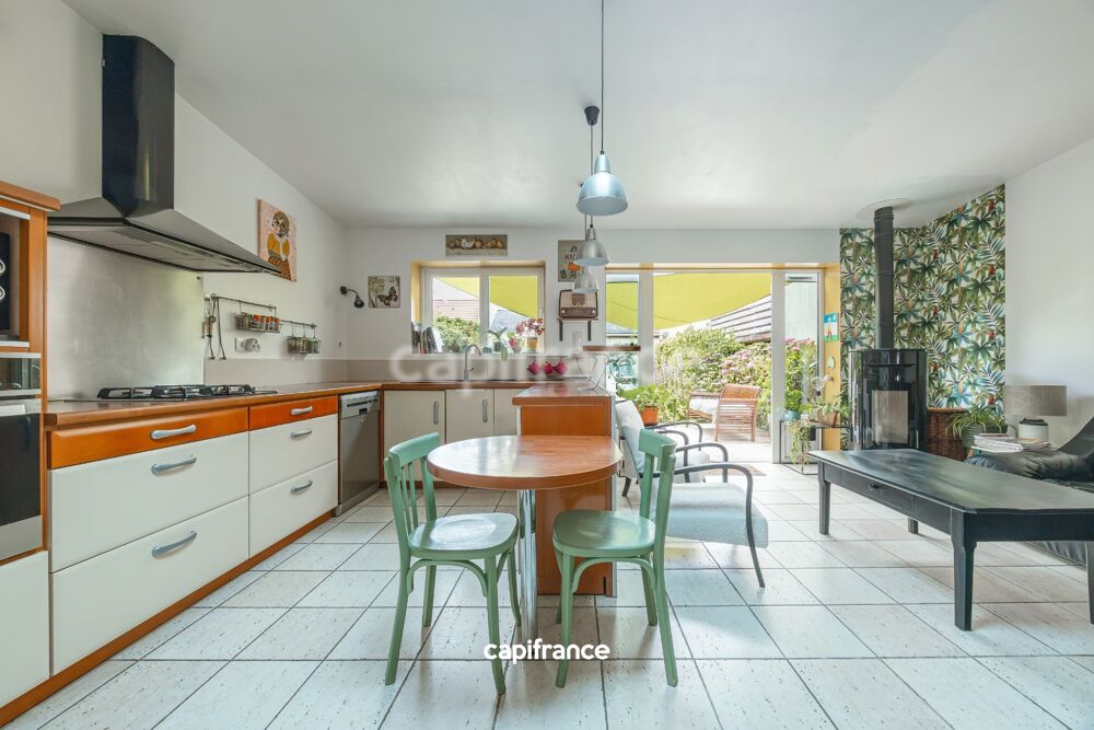 À 5MN du Parc Monod et de l'Université, Maison de caractère, garage, jardin et 2 studios indépendants