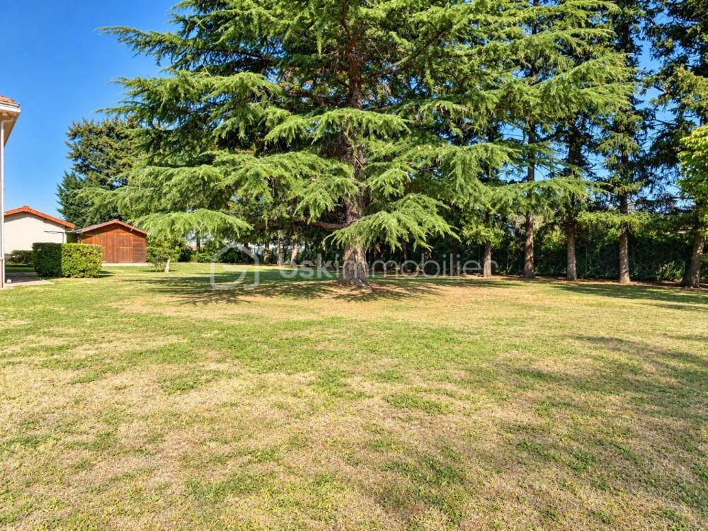 Vente Maison Maison de 165 m² – Terrain d'environ 3 400 m² en zone urbaine – Fort potentiel – Piscine – Garage Gerzat