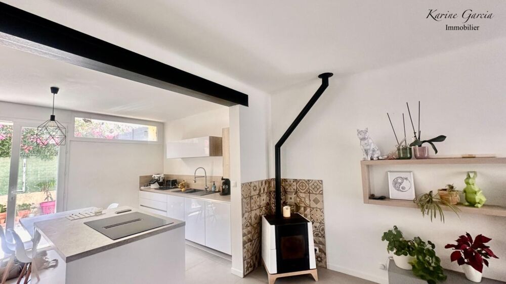 Vente Maison CENTRE VILLE SIX FOURS LES PLAGES - MAISON DE TYPE 4 - GARAGE - TERRAIN 260 M² Six fours les plages