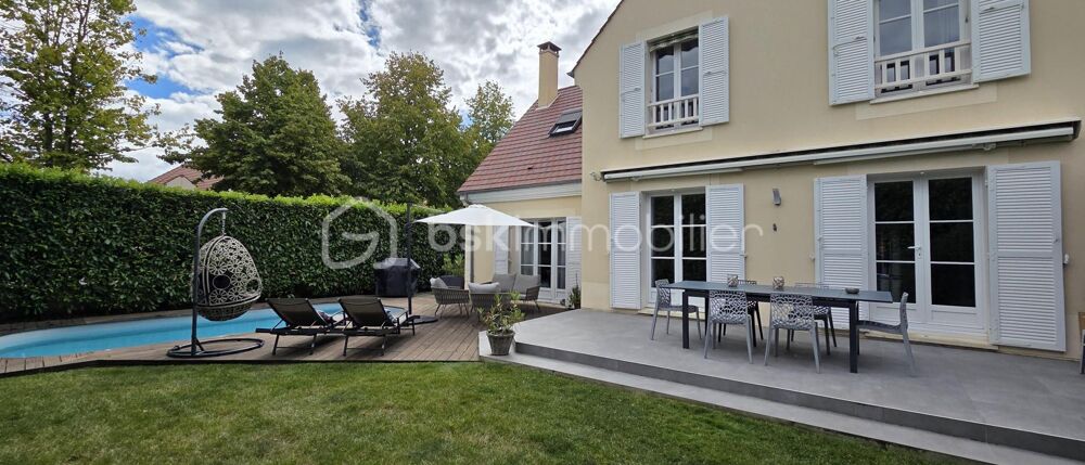Bel espace de vie + piscine chauffée  Maison 7 pièces de 155 m² à Bussy-Saint-Georges