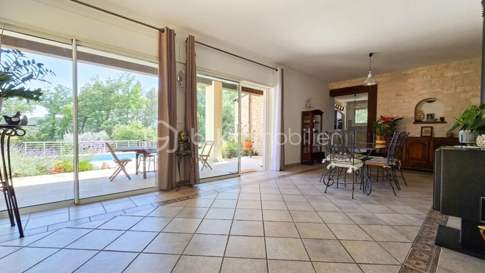 Vente Villa Villa de PLAIN-PIED avec piscine au coeur de la nature Pont saint esprit