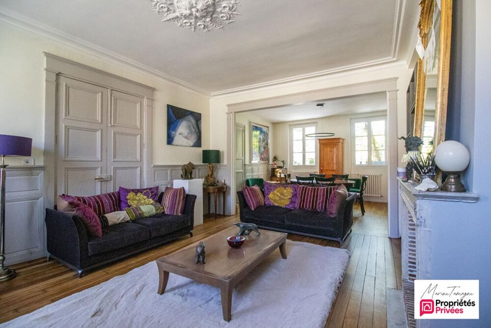 Vente Propriété/Château FLEURINES : DEMEURE DE CARACTÈRE DE 270 M² avec  PISCINE CHAUFFÉE et  GRAND JARDIN Fleurines