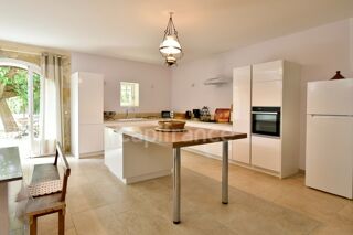  Maison � vendre 8 pi�ces 232 m�