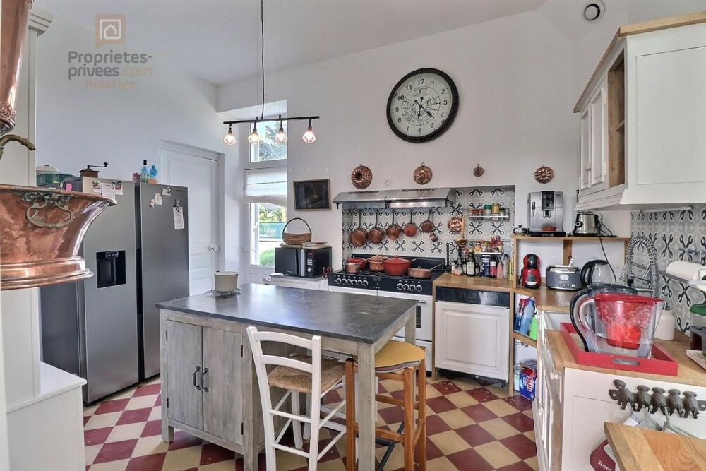 � vendre  Propri�t�/ch�teau Villeneuve-la-Comtesse (17330)