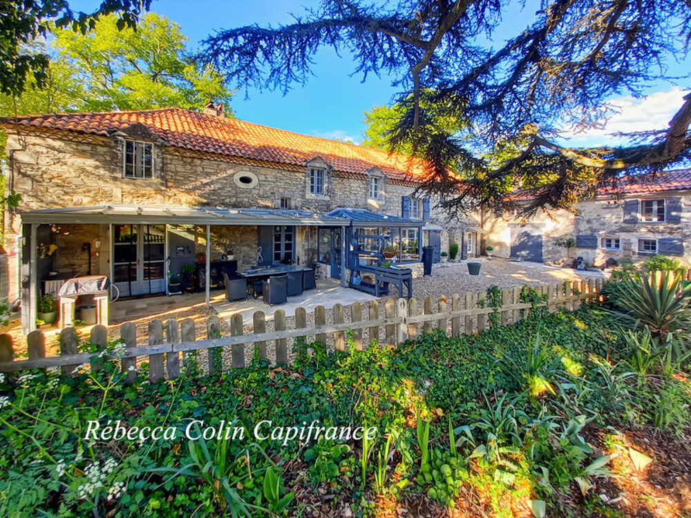 � vendre  Propri�t�/ch�teau Limeyrat (24210)