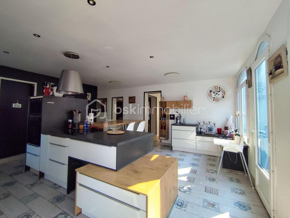 à vendre  Propriété/château Merville-Franceville-Plage (14810)