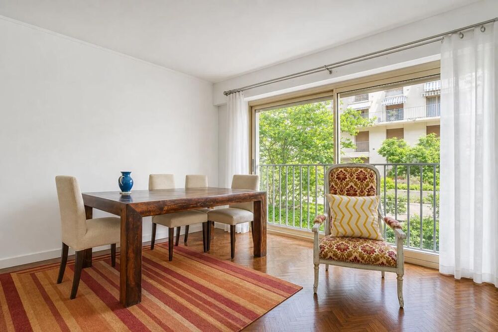 Vente Appartement Appartement fonctionnel dans résidence familiale à Versailles Versailles