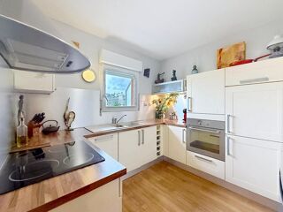 Vente Appartement SUPERBE T2 TRAVERSANT AU DERNIER ÉTAGE AVEC DEUX TERRASSES, CAVE ET GARAGE ANNEMASSE (74) Annemasse