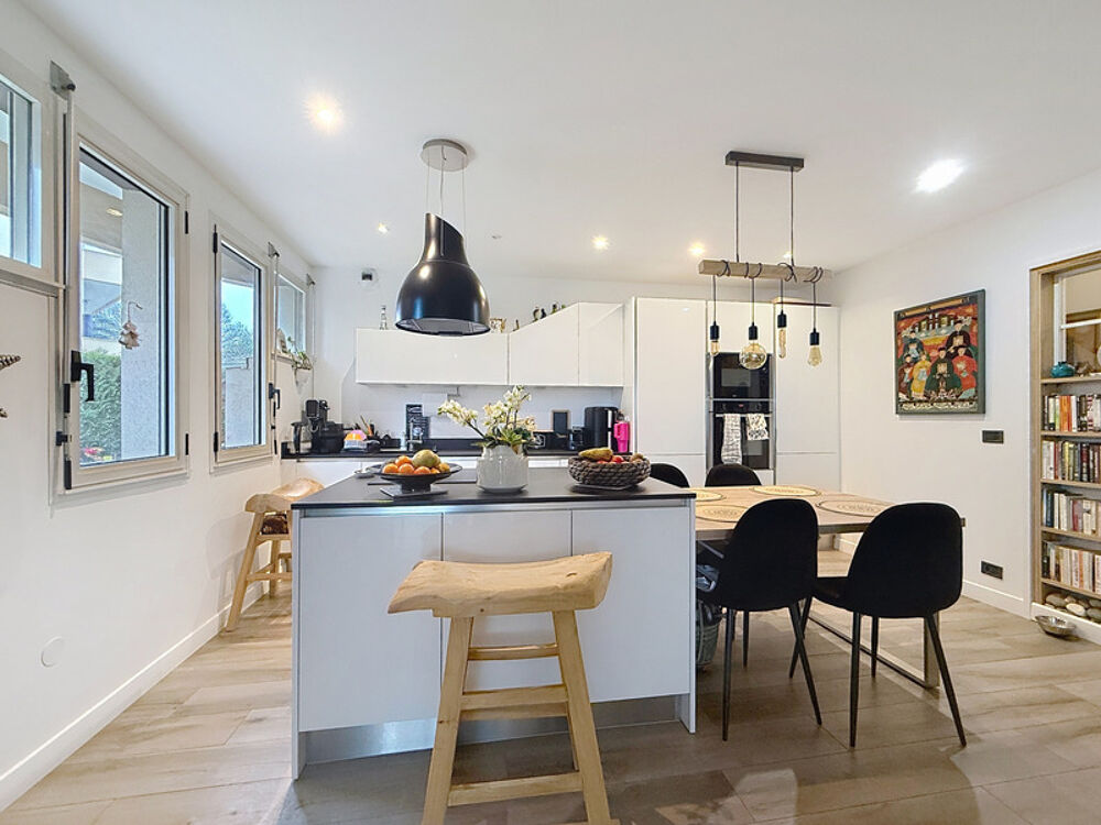 Appartement à vendre 5 pièces FERNEY VOLTAIRE (01)