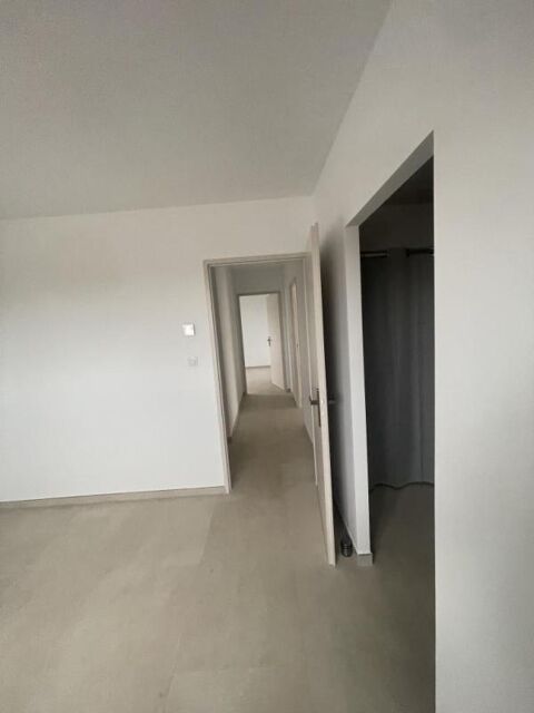  Maison � louer 4 pi�ces 110 m� Claira