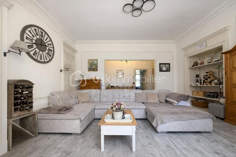 APPARTEMENT DE CARACTÈRE AU COEUR D'UN PARC PRIVÉ DE 1,5 HECTARE