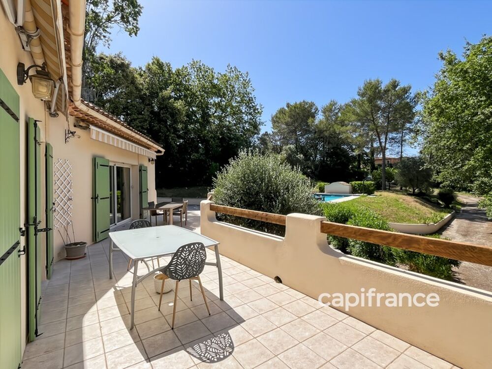 Vente Villa Villa à vendre 7 pièces avec piscine à BAGNOLS EN FORET (83) Bagnols en foret