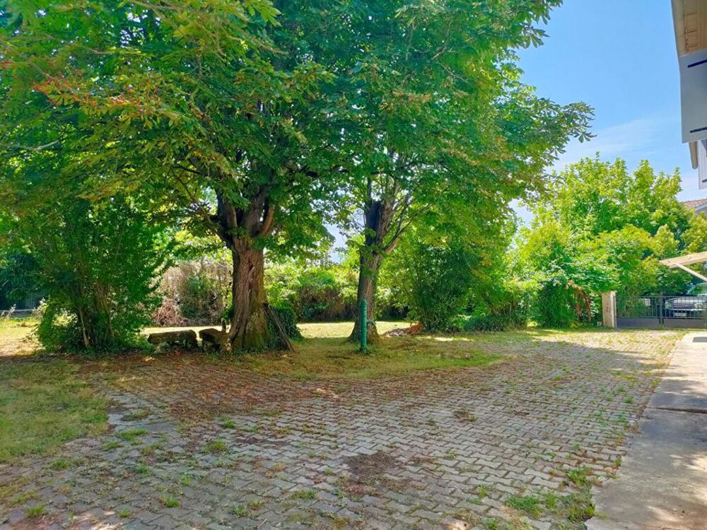 Vente Maison Maison Saint Loubes 9 pièce(s) 140 m2 Saint loubes