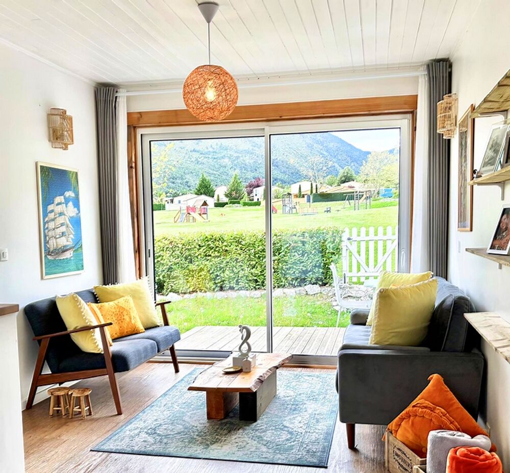 Maison 4 pièces / 73 m² / 199 800 EUR / CASTELLANE