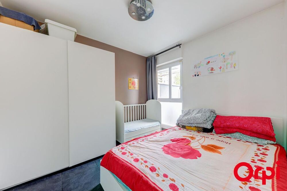 Vente Appartement A vendre  - T4  69m²  + terrasse (15m²) + parking + cave Villeurbanne