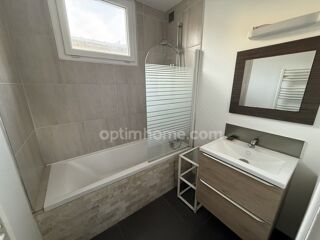  Immeuble à vendre 15 + pièces 301 m²