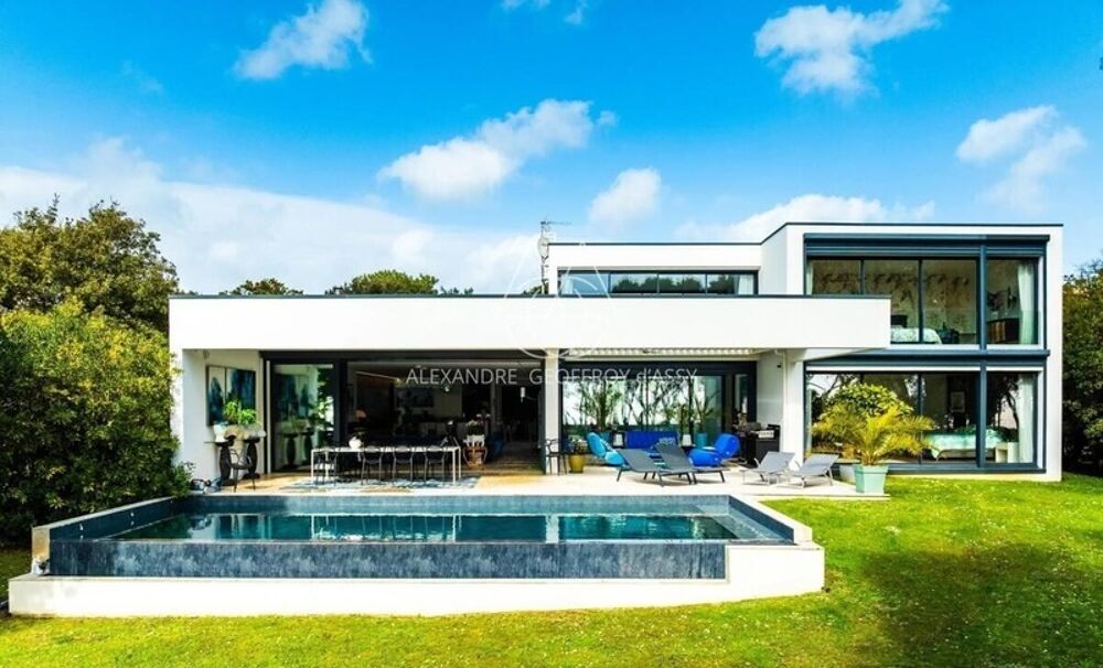 Exceptionnel à proximité de Royan. Villa avec une vue panoramique sur mer
