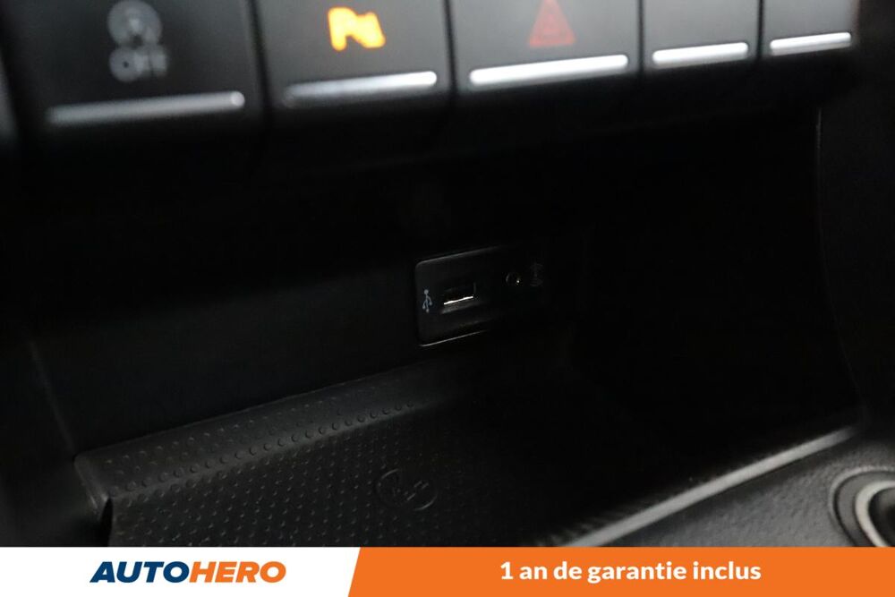 COCCINELLE II Cabriolet 2.0 TDI BlueMotion Tech Couture DSG6 150 ch 2015 occasion 92130 Issy-les-Moulineaux