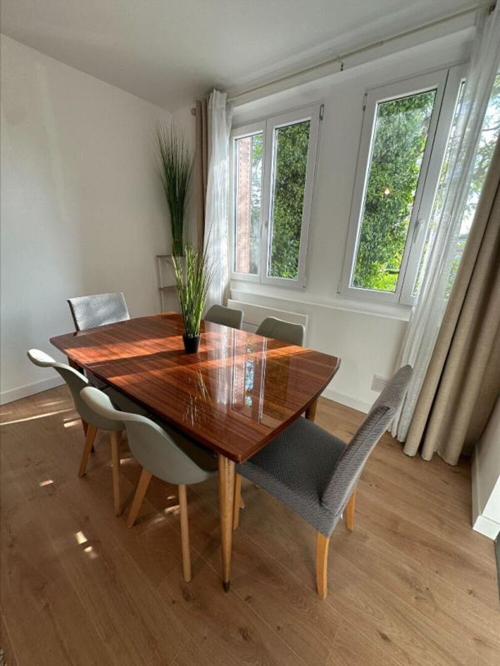 Vente Appartement 30.GARD.NIMES. Appartement traversant de 62 m² entièrement rénové. Luminosité, confort et sérénité Nimes