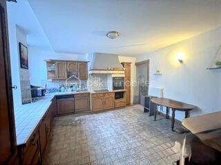  Immeuble � vendre 5 pi�ces 170 m�