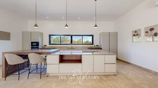  Villa  vendre 7 pices 384 m