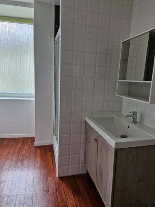  Immeuble � vendre 7 pi�ces 225 m�