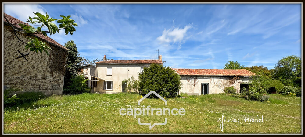 Vente Maison Maison en pierre à vendre 5 pièces 2 chambres Nombreuses Dépendances Terrain 22 400 m² Champigny-En-Rochereau (86) Champigny en rochereau
