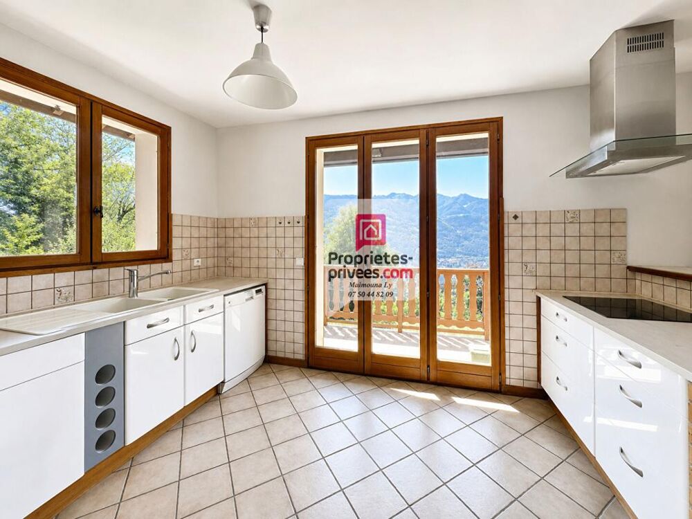 Maison Ugine 8 pièces 195 m2