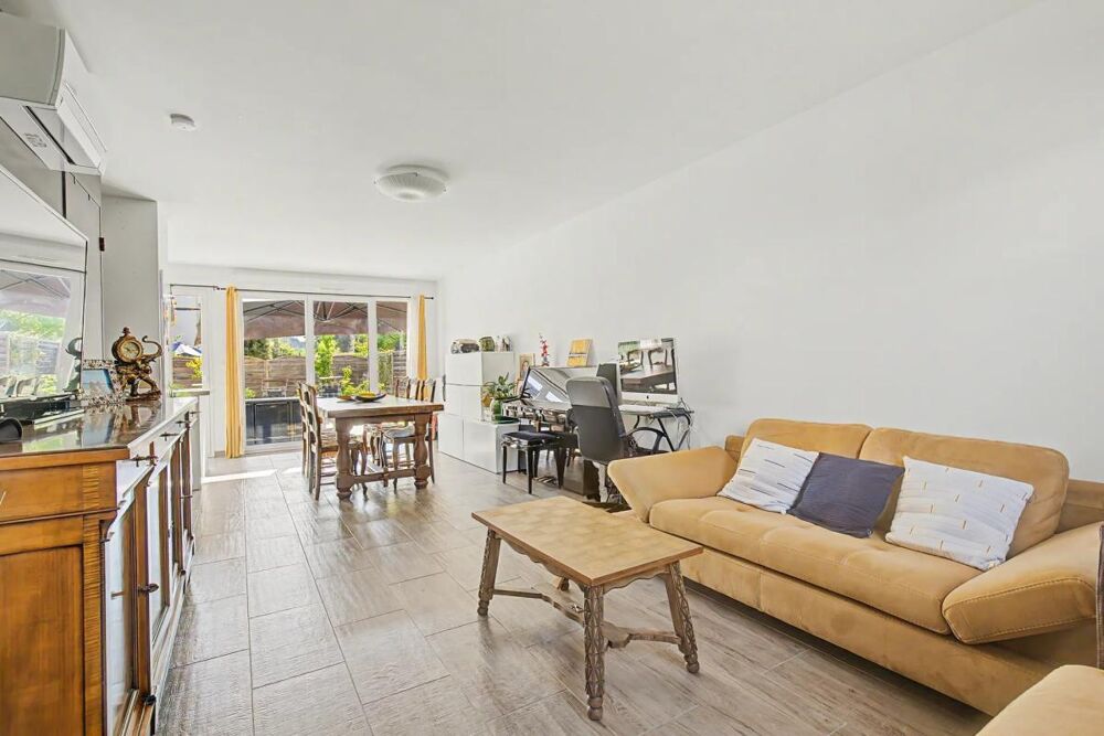 Maison 4 pièces de 87 m² à Peyrolles-en-Provence