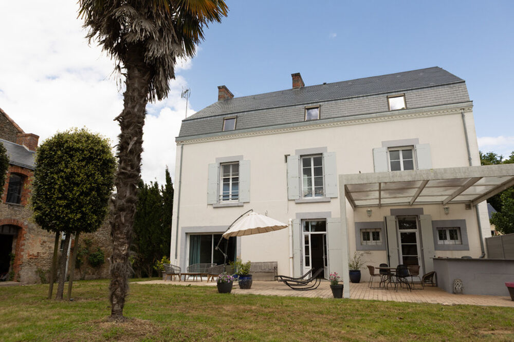  vendre  Proprit/chteau Nesmy (85310)