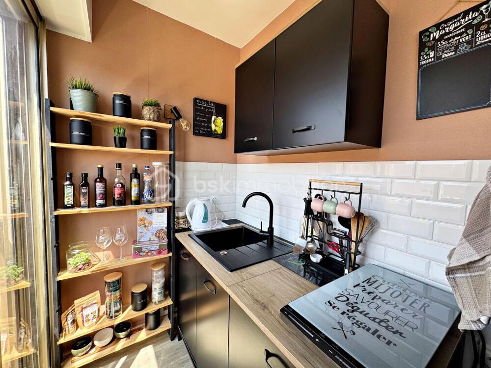 Vente Appartement DPT VAR - HYERES LES PALMIERS CENTRE - T1 BIS DE 28 M² - 4 EME ETAGE AVEC ASCENSEUR Hyeres