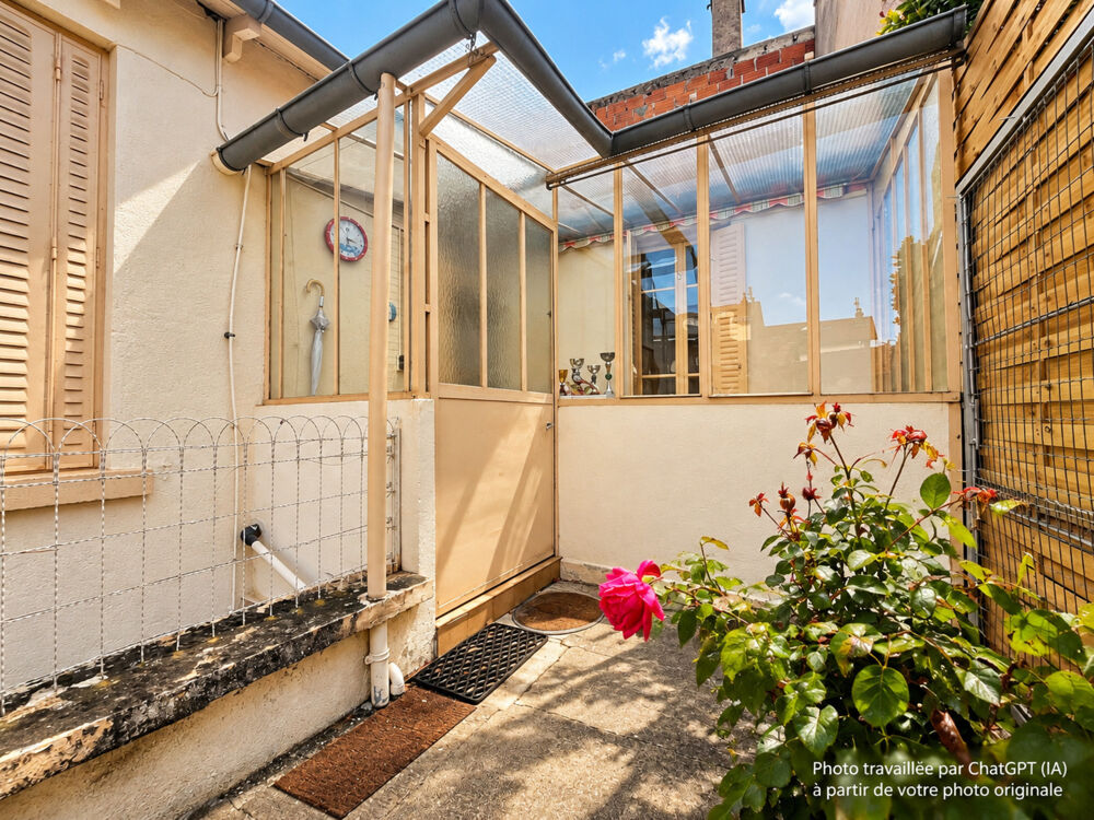 Vente Maison ROANNE – MAISONNETTE DE 49,50 M² – 1 CHAMBRE – COUR D'ENVIRON 200 M² ET DÉPENDANCES Roanne