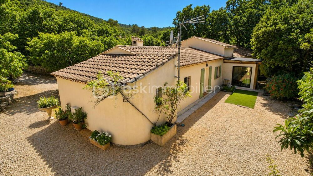 à vendre  Propriété/château Néoules (83136)