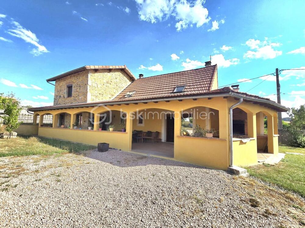 Maison de caractère 150 m² + dépendances  Parcelle 2 072 m²  Brugheas (03)
