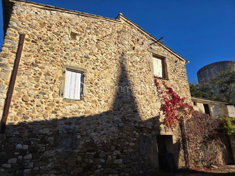 Maison de village en pierre avec jardin  Fort potentiel de rénovation  Village calme proche Uzès