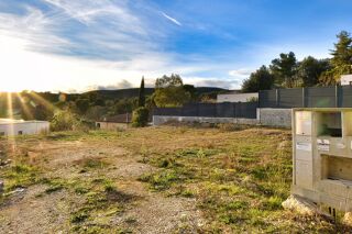  Terrain à vendre 754 m²