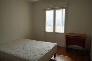  Appartement à louer 4 pièces 63 m²