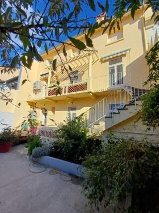  Immeuble � vendre 11 pi�ces 280 m�