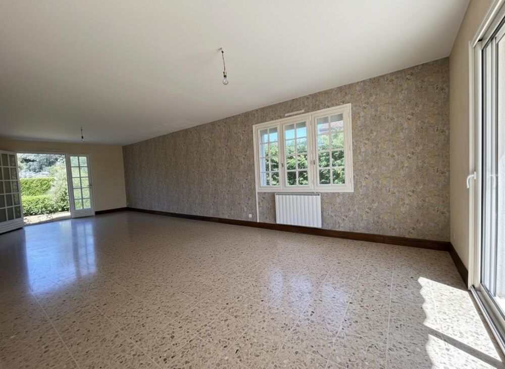 Vente Maison Maison familiale 4 chambres, double garage - Bignoux Bignoux