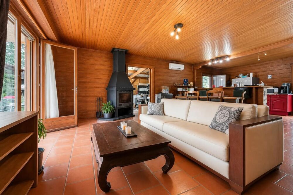 Maison 4 pièces de 121 m² à Meilhac