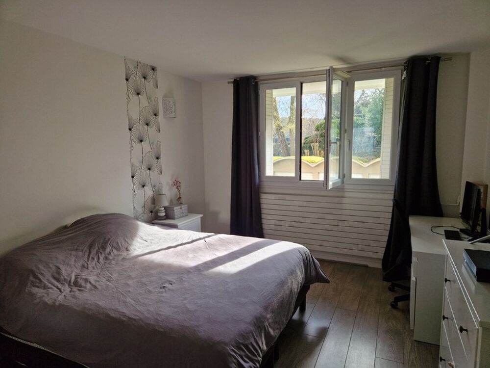 Appartement à vendre 4 pièces BOUGIVAL (78)