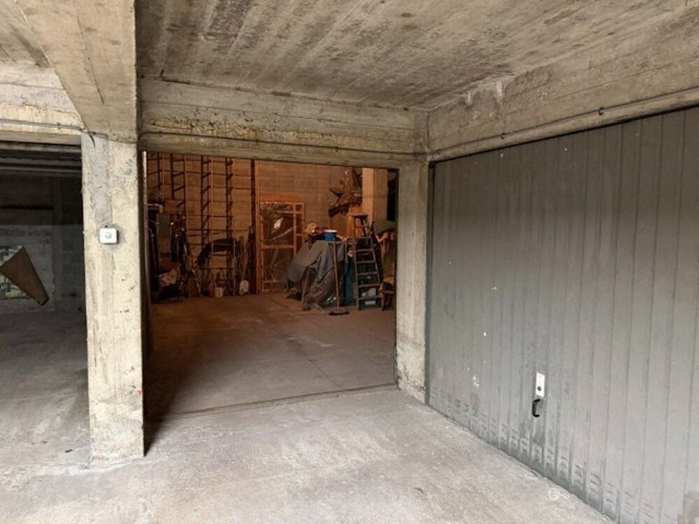 Vente Parking/Garage GARAGE SÉCURISÉ EN HYPER-CENTRE DE ROCHE-LA-MOLIÈRE Roche la moliere