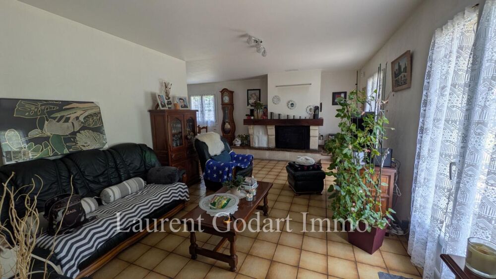 VIAGER OCCUPÉ à Virsac (33) Maison 3 chambres avec dépendance