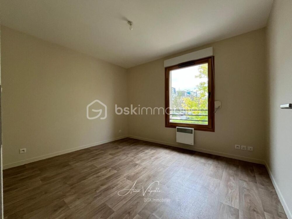 APPARTEMENT 2 PIECES EN PLEIN CENTRE ** A FAIBLES CHARGES