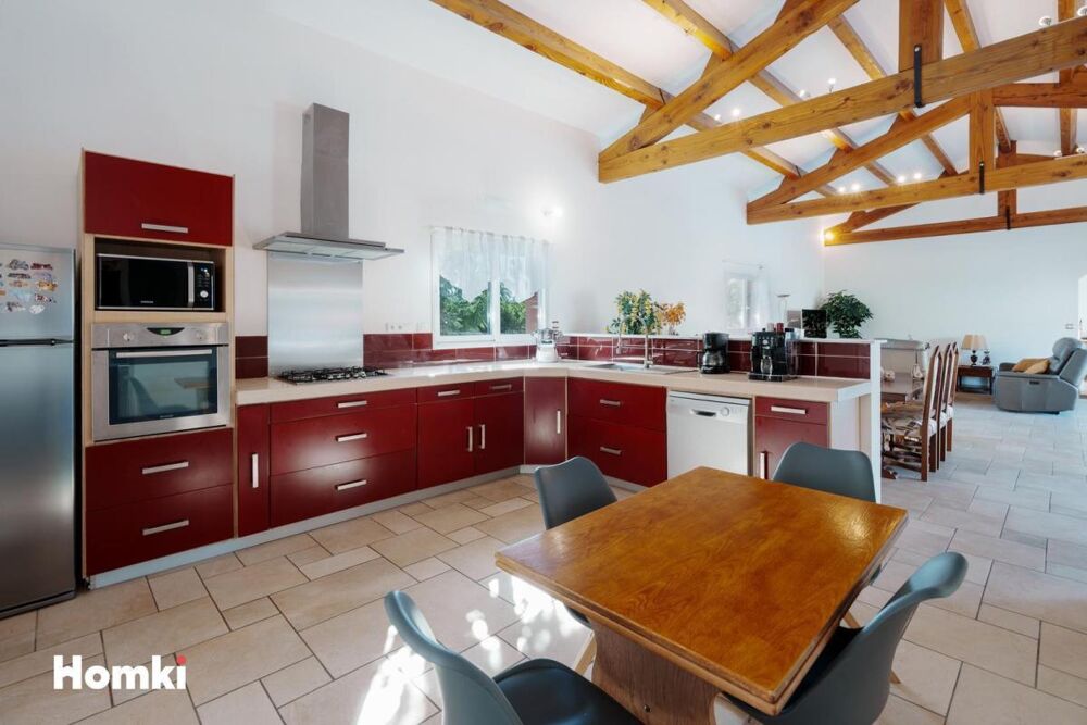 Vente Maison Maison/Villa T8 de 227 m² à Gigean 34770 Gigean