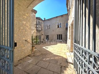  Propriété/château à vendre 15 + pièces 624 m²