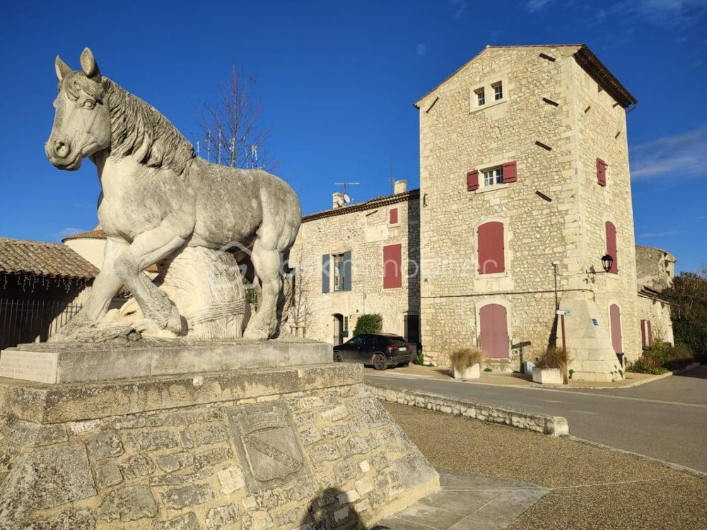   Bureau / Local  de 40 m2 à louer au cœur de Mollégès 